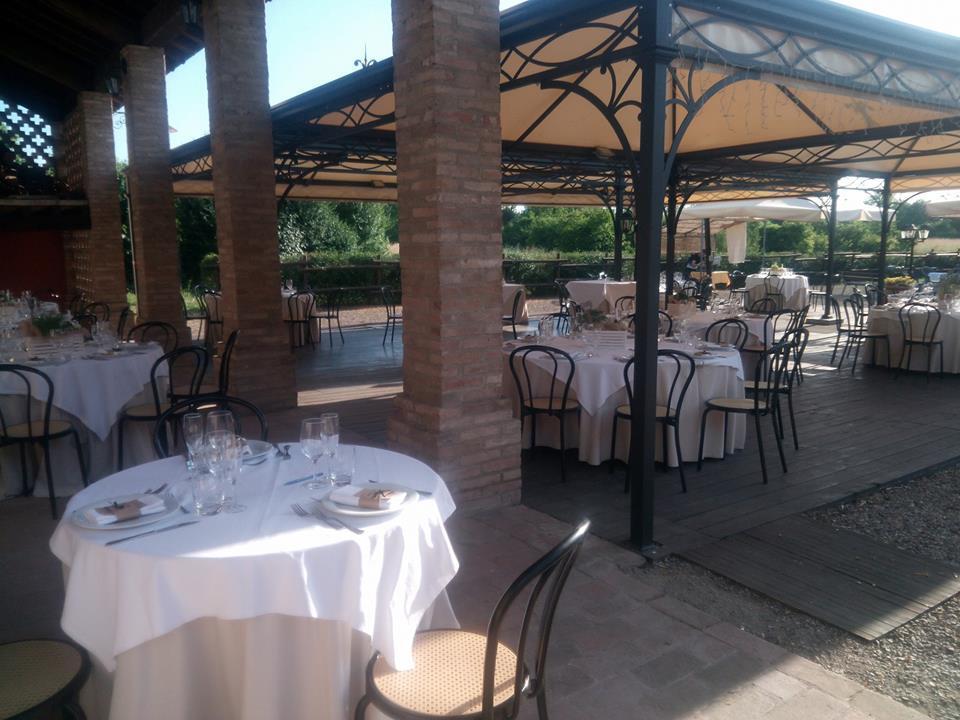 Agriturismo Corte Dei Landi Cade Екстериор снимка