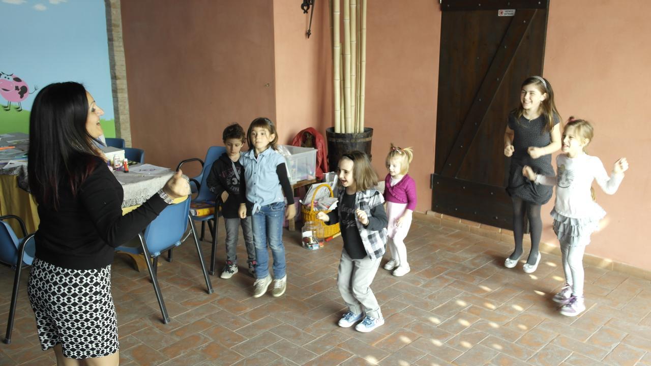 Agriturismo Corte Dei Landi Cade Екстериор снимка